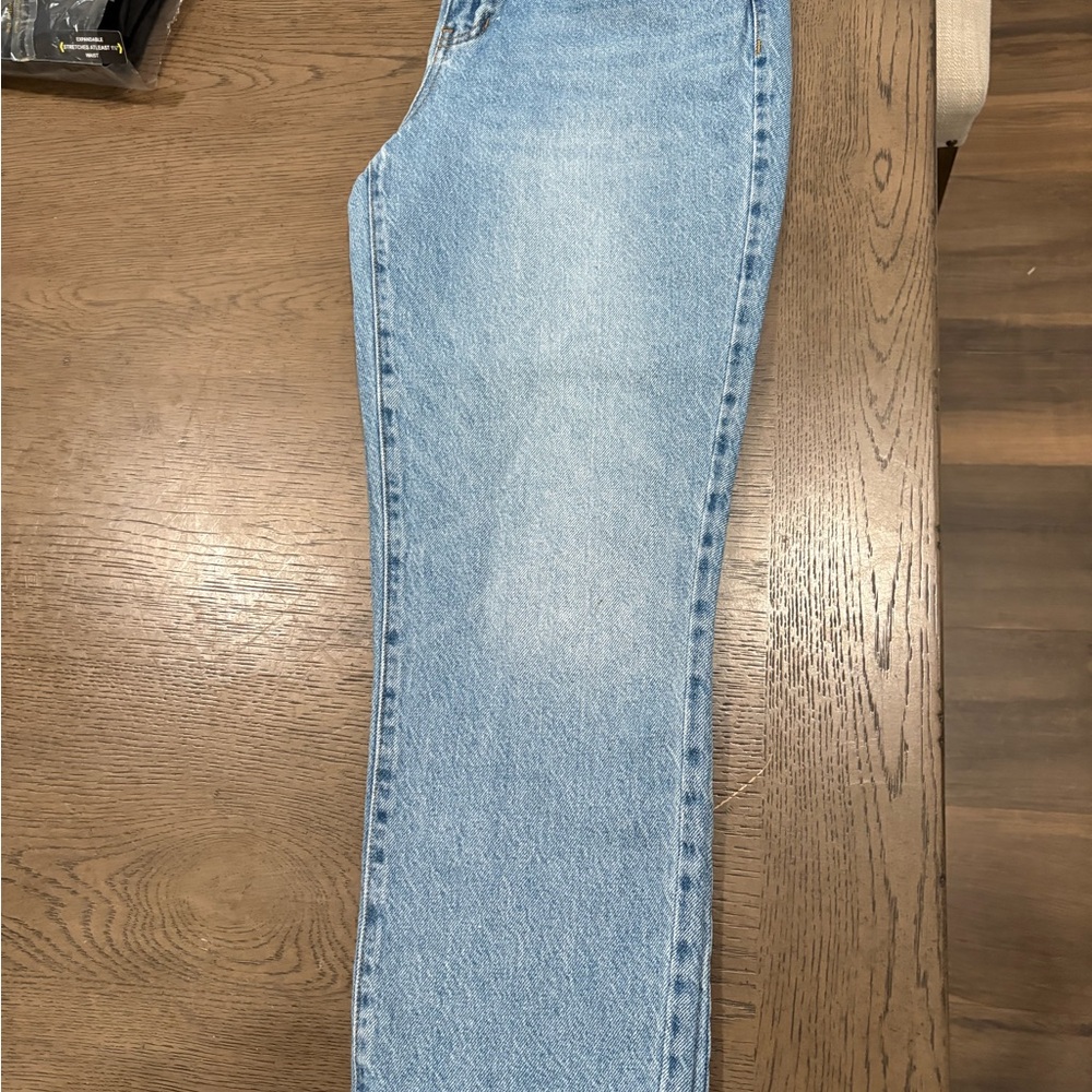 PacSun Light Blue Denim Mom Jeans - Picture 7 of 7